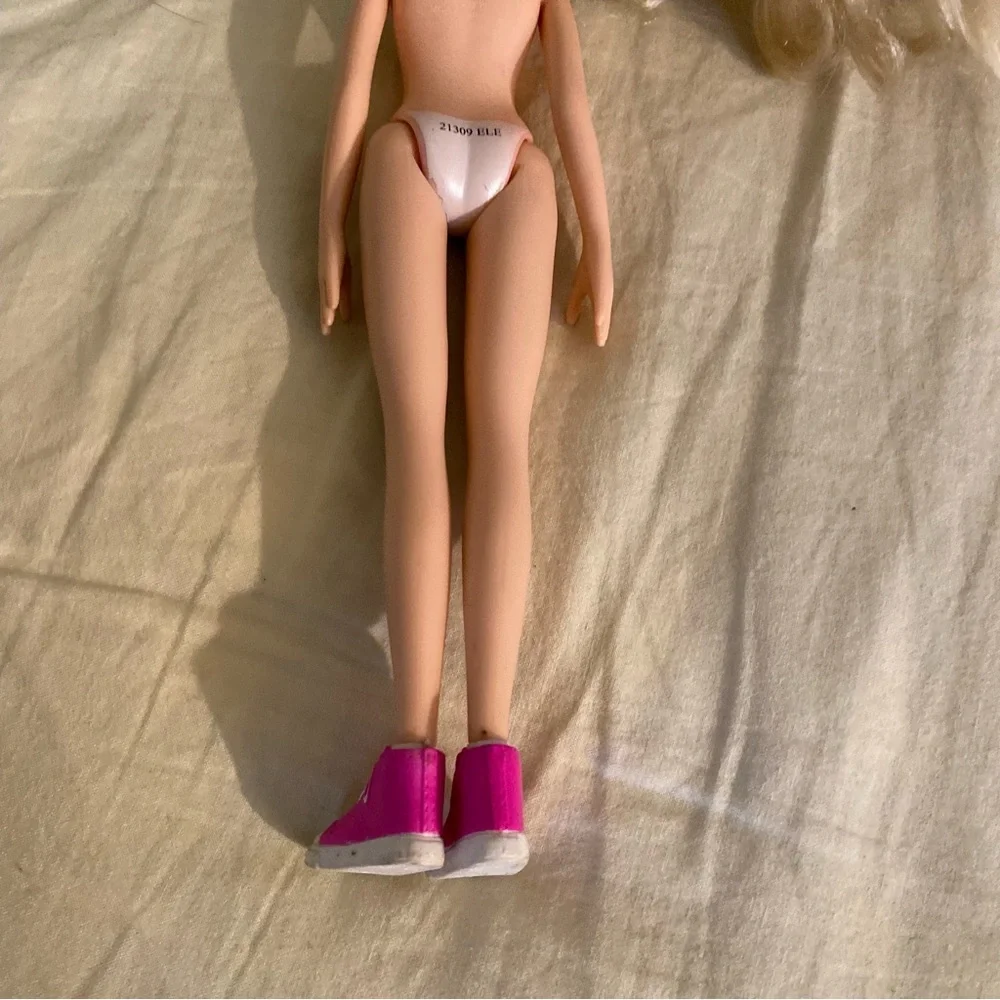 Moxie Girlz Doll Girl A Very Blonde Hair‎